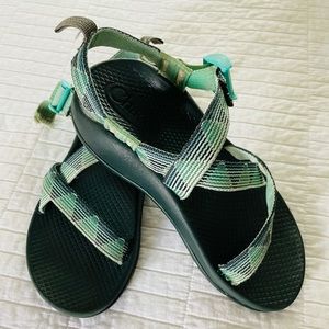 Girls CHACO EUC summer waterproof sandals youth 3
